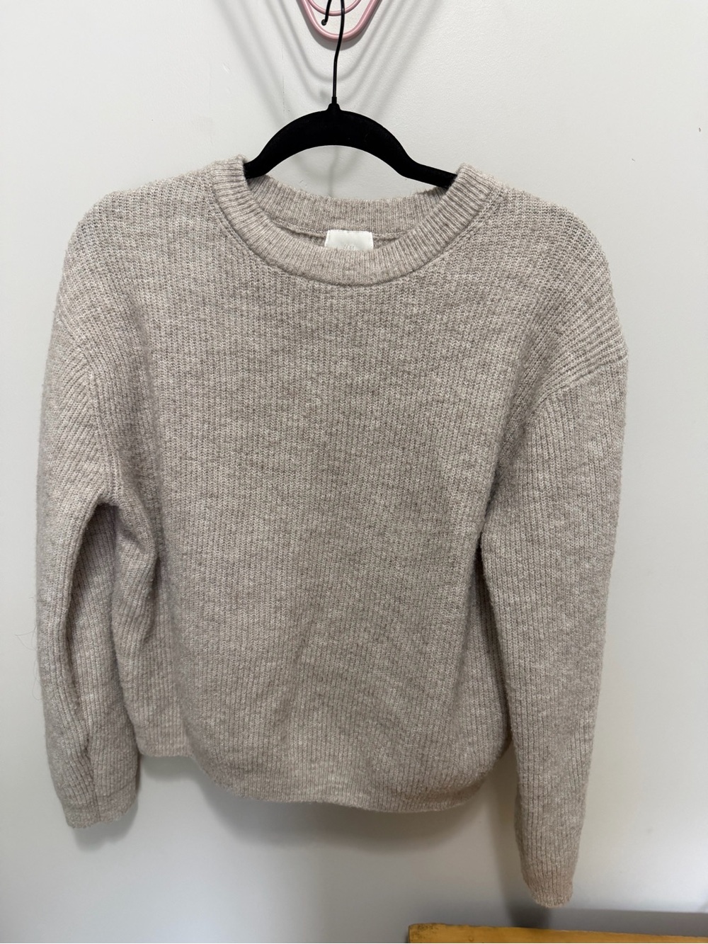 H&M Women Cardigan size M, perfect for Fall/Winter.
